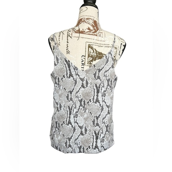 EXPRESS snakeskin patterned lightweight cami with adjustable straps Small - Picture 2 of 9
